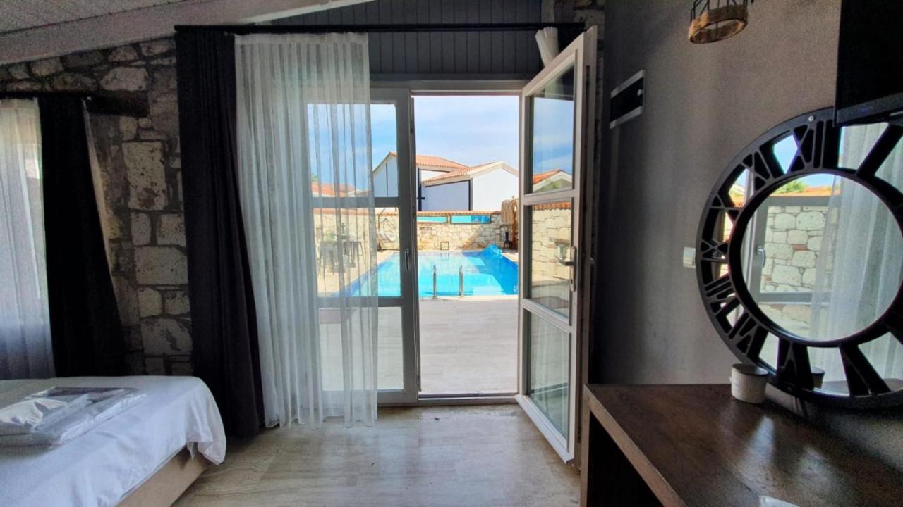Signature Alacati Hotel Exterior photo